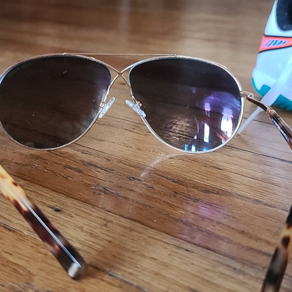 Tom Ford Sunglasses - Picture 3 of 5